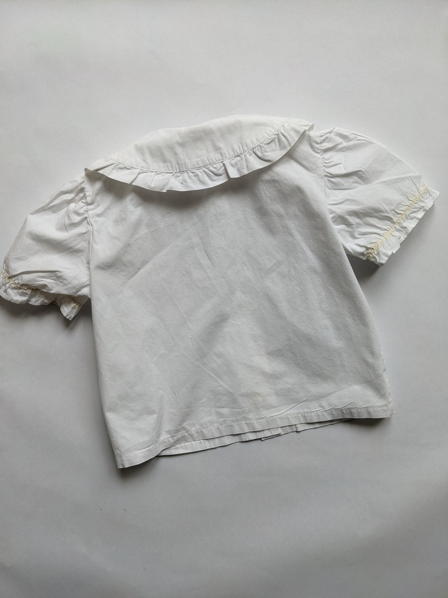 Embroidered collar vintage white shirt