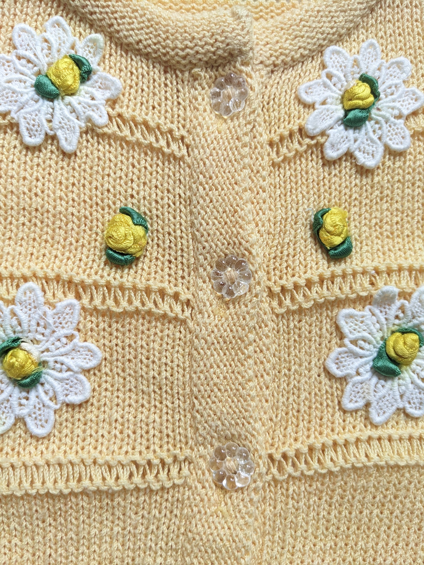 Yellow knitted vintage cardigan with daisies