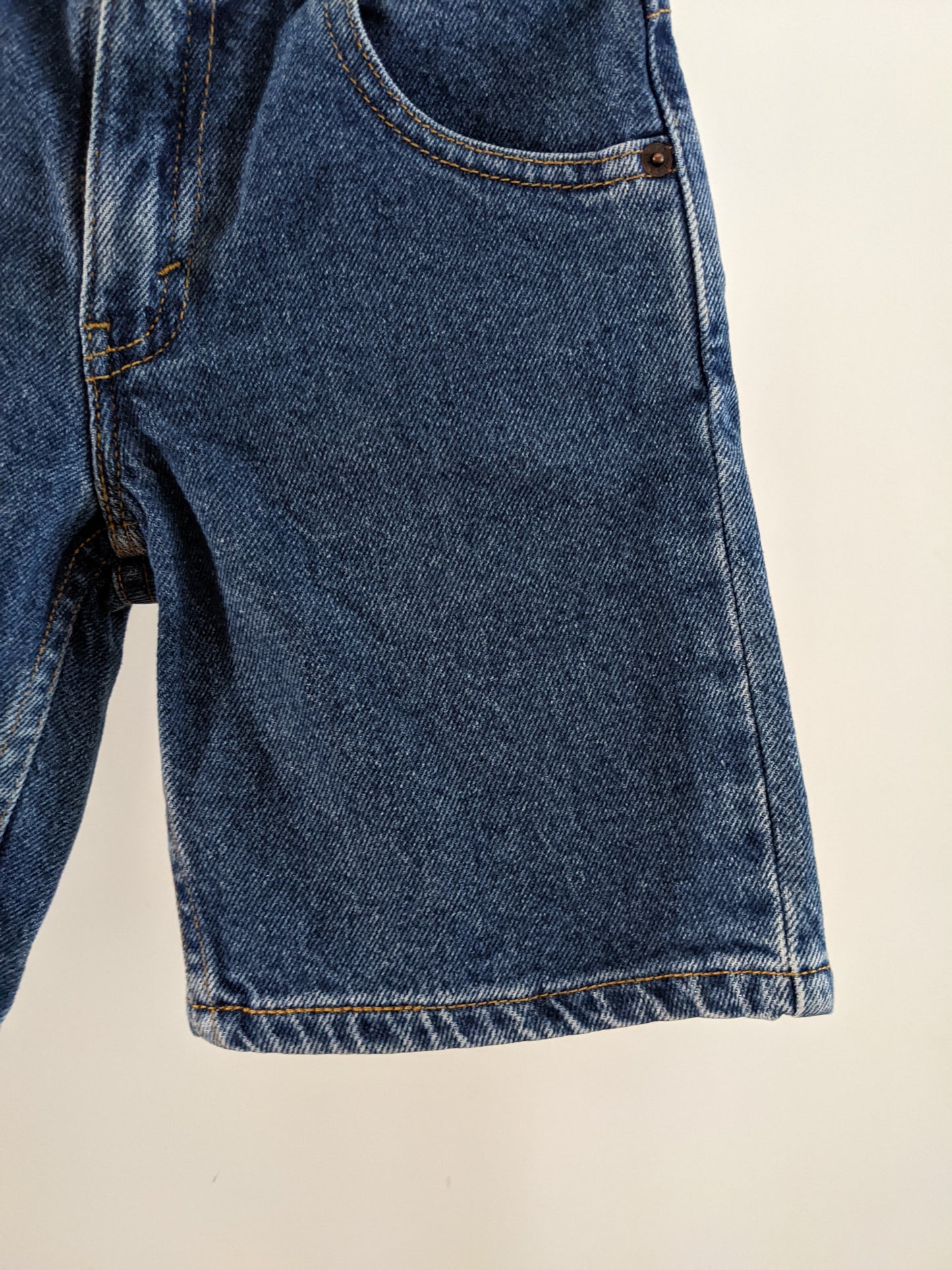 2000 Levi's 550 Denim Jeans Shorts dark wash 110