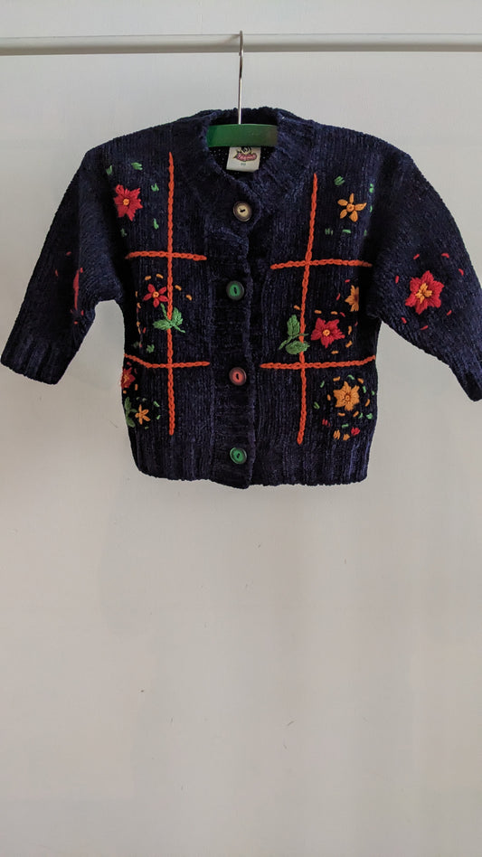 Chenille cardigan with flower embroideries